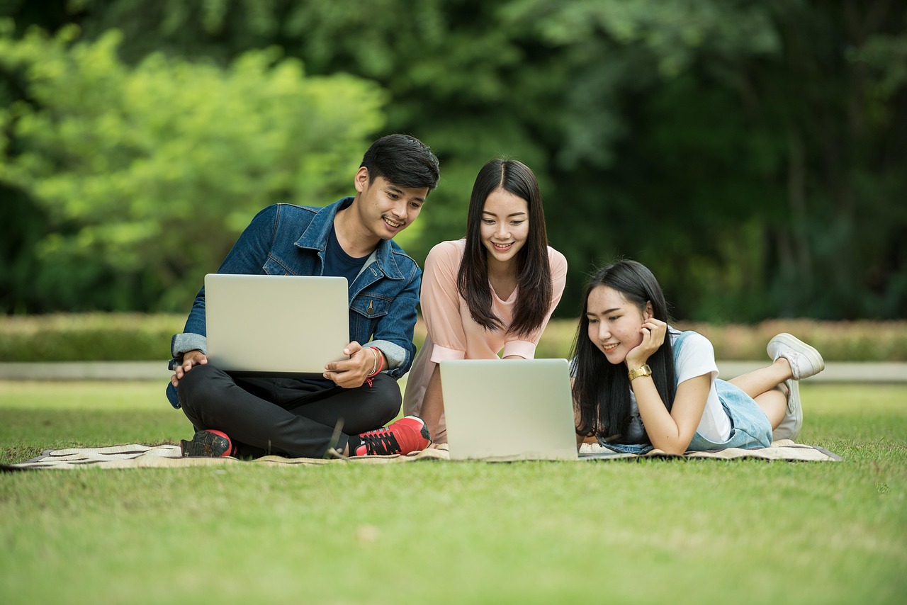 プログラミングを未経験から20代で勉強するための効果的な方法は？