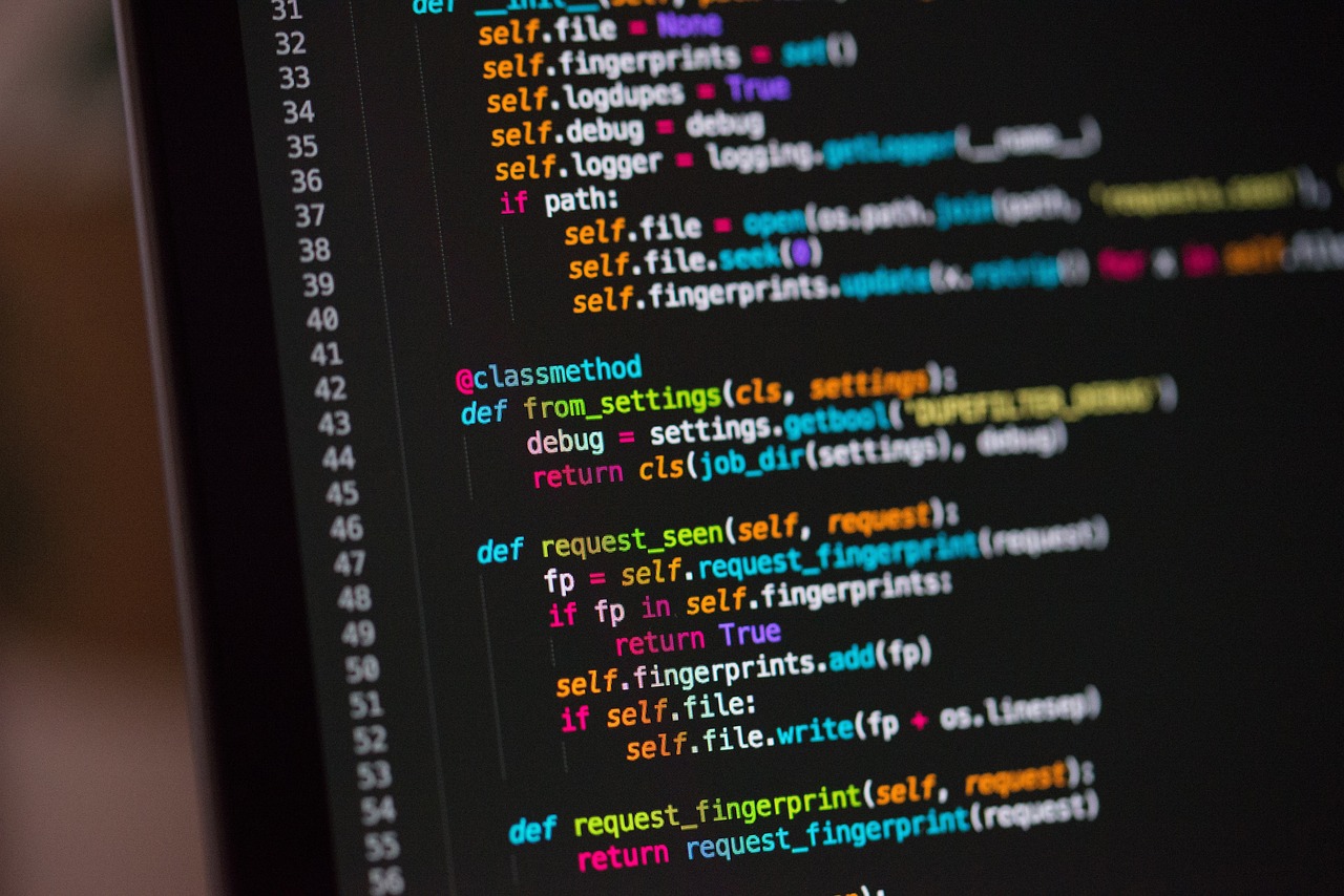 プログラミングを独学で学ぶ未経験の20代におすすめの方法は？