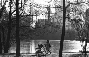 在職中に未経験からIT転職を両立させる方法は？