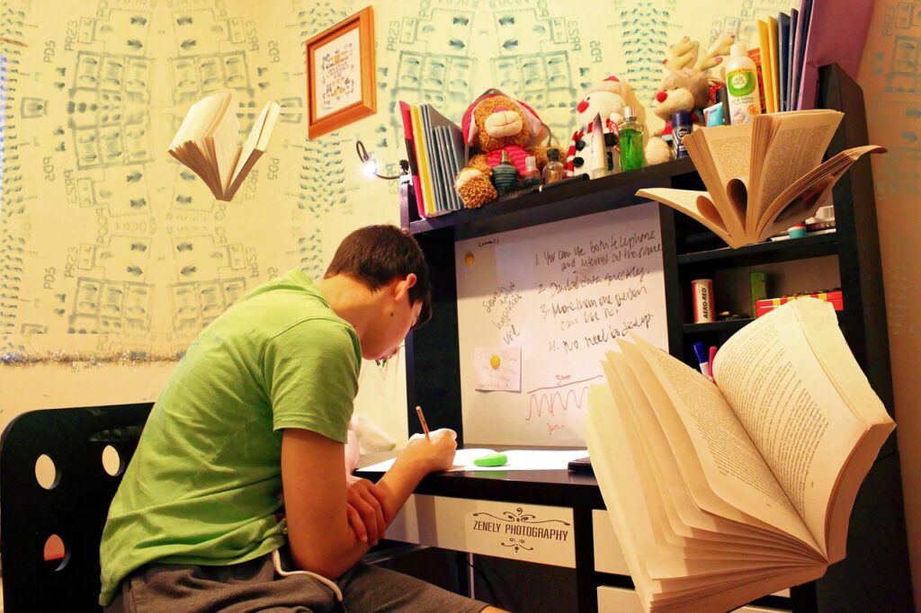 20代男性がIT転職を成功させるための夜の勉強の続け方は？